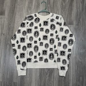 Disney Haunted Mansion Portraits Pullover Crew Neck Sweatshirt Size Medium NICE!